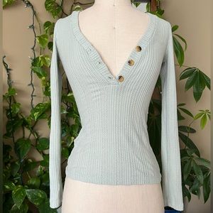 JLUXLABEL Sage Three-Button Top